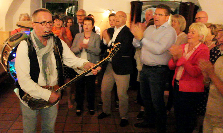 Alleinunterhalter CHRIS Lejeune | Musik- & Comedy Show Alleinunterhalter