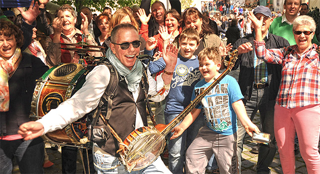 Künstler für Straßenfest Frankfurt