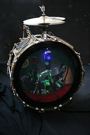 Die One Man Band Trommel von Chris Lejeune. Eine der schönsten, weltweit. one-man-band- Trommel